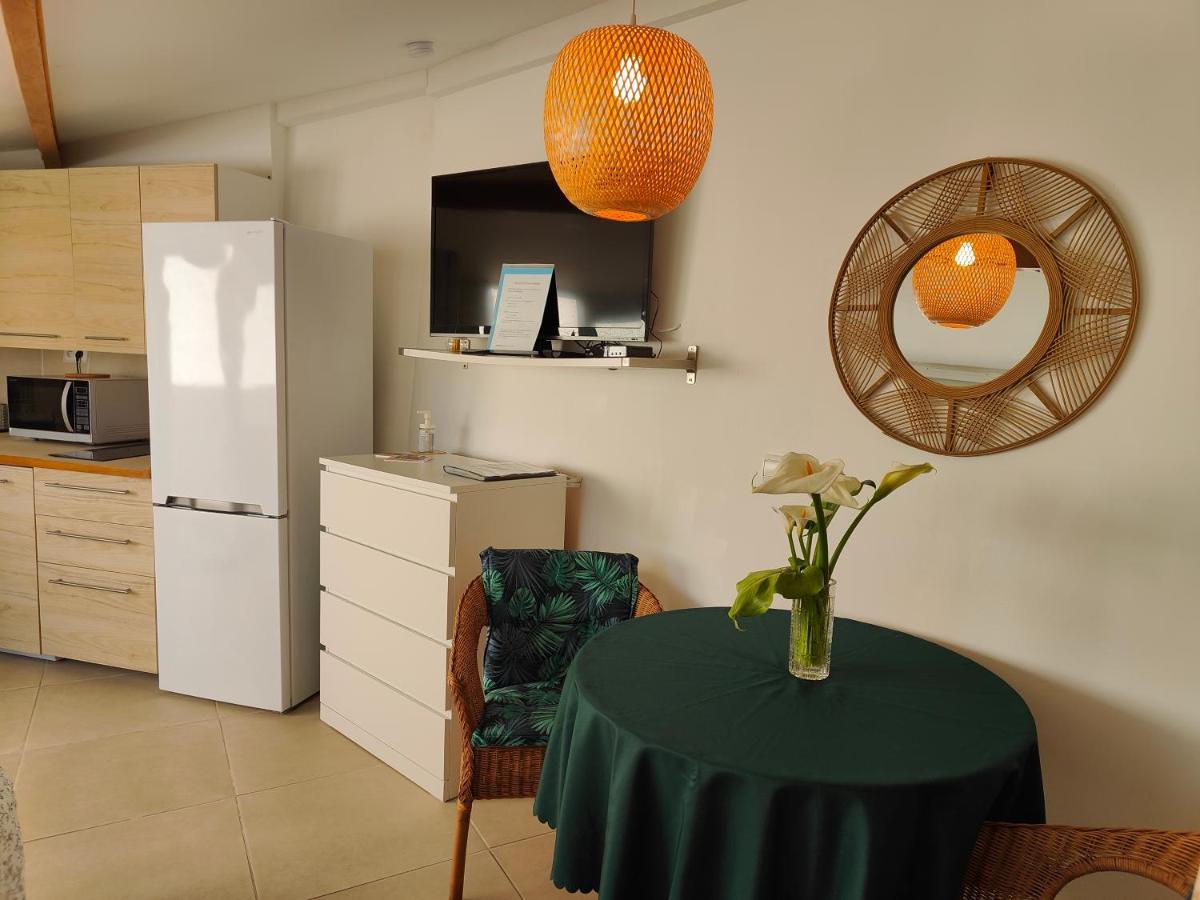 Petite Etoile de Mer: Beachfront Studio with Terrace Saint-Mandrier-sur-Mer Exterior photo