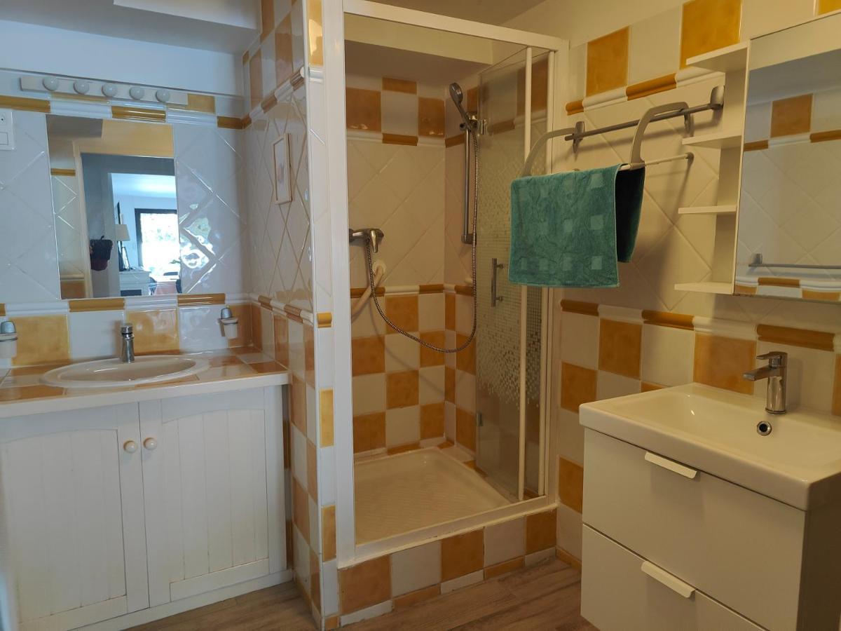 Petite Etoile de Mer: Beachfront Studio with Terrace Saint-Mandrier-sur-Mer Exterior photo